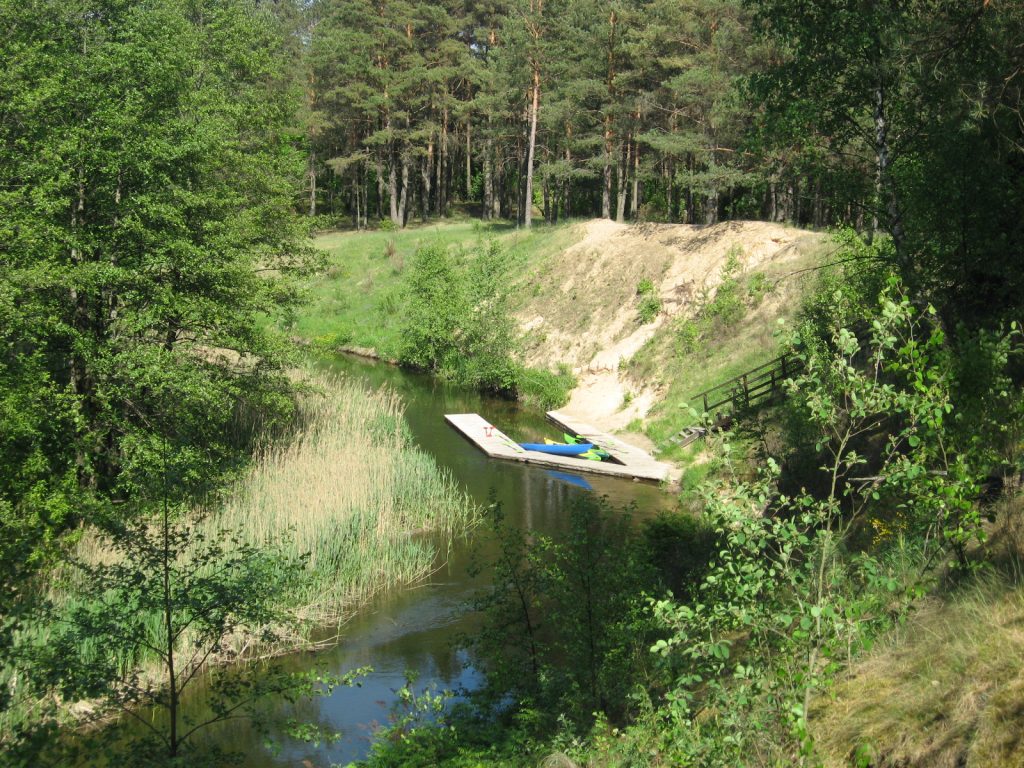 Baltoji Ančia baidarėmis: prieplauka prie Pinčiaragio senovinės gyvenvietės
